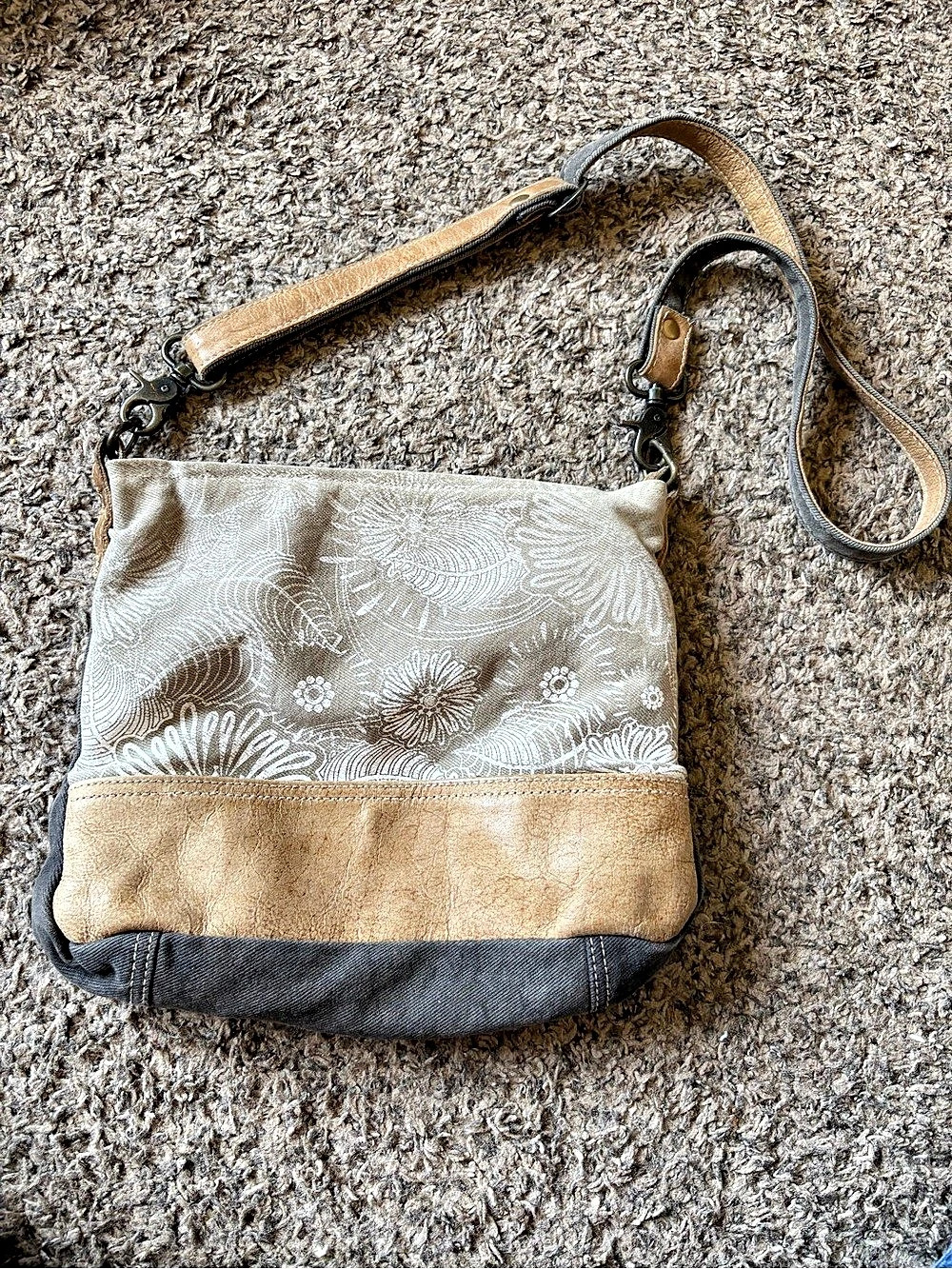 Myra Saplings Shoulder Bag Cross Body Bag Gray & Tan